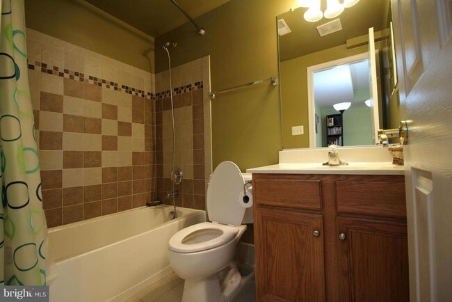 Building Photo - 12010 Lynford Ln