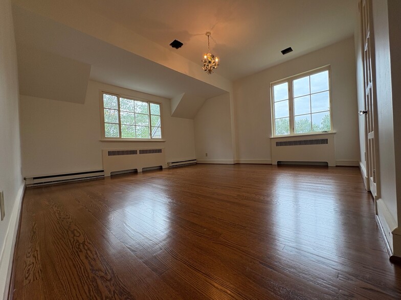 4th bedroom - 5553 Little Falls Rd