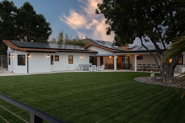 Building Photo - 7776 Madrilena Way