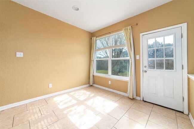 Building Photo - 12426 Taylorwood Ln