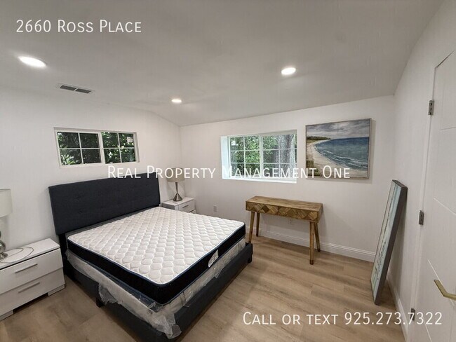 Building Photo - 2660 Ross Pl