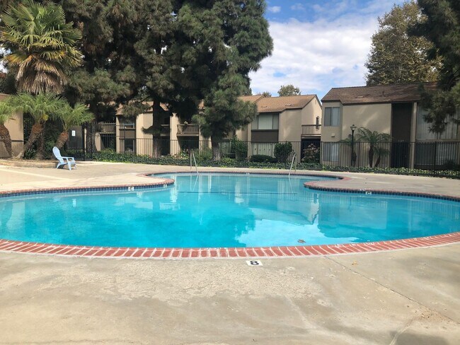 Building Photo - Todd Ranch Townhome- Enjoy The Community Pool!