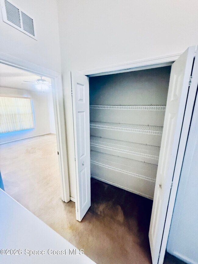 Building Photo - 2990 S Fiske Blvd