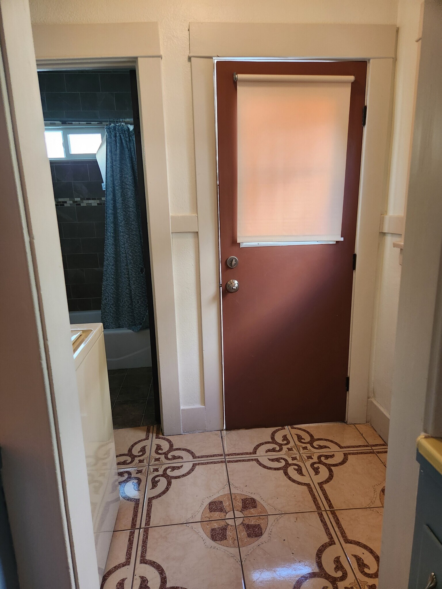 Building Photo - 612 Coronado Ave