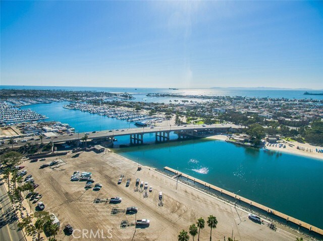 Building Photo - 7235 Marina Pacifica Dr S