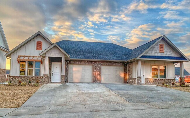 Building Photo - 2313 SW Endurance Wy