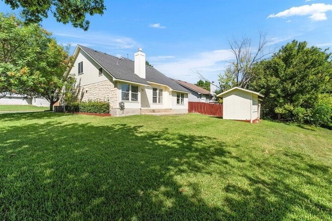 Building Photo - 100 Barberry Dr