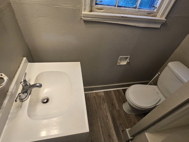 Building Photo - 101 Sibbie Ct