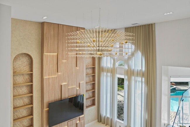 Building Photo - 3201 E Stonebrook Cir