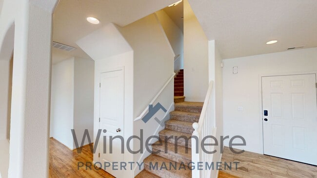 Building Photo - 229 Kokanee Ln
