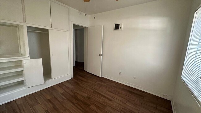 Building Photo - 5607 Jackson St