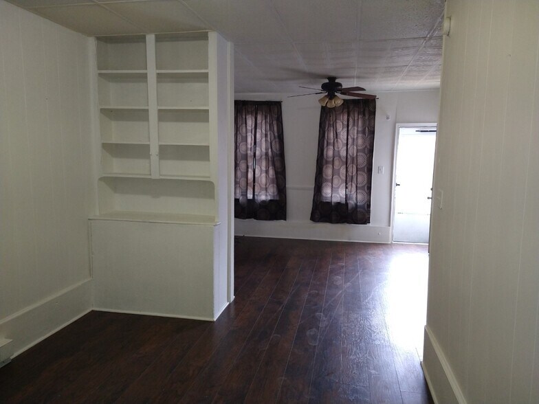 Building Photo - 2942 Rorer St