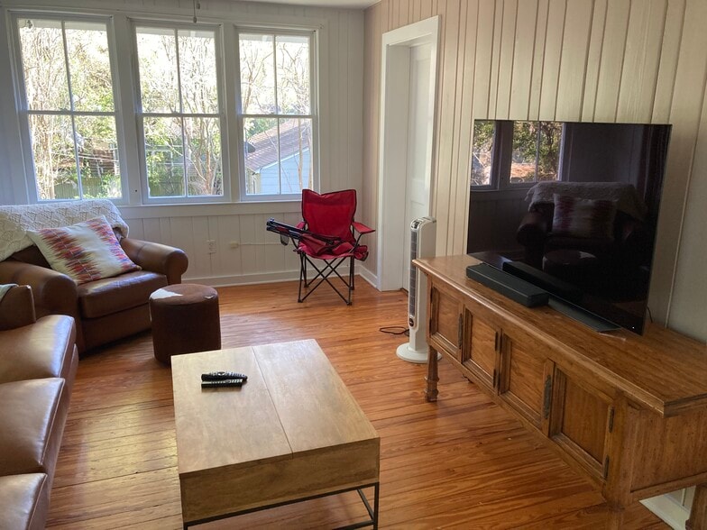 TV Room - 624 Union St
