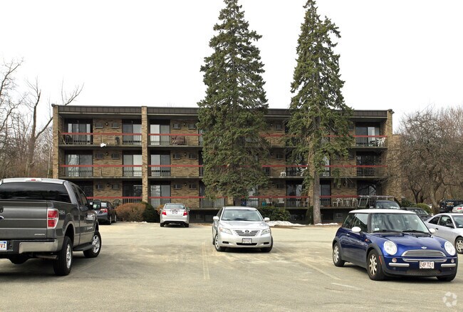 Building Photo - Hillcrest Arm