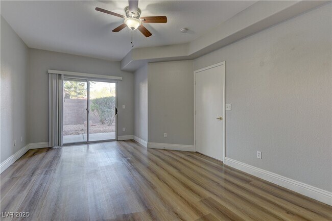 Building Photo - 5125 W Reno Ave