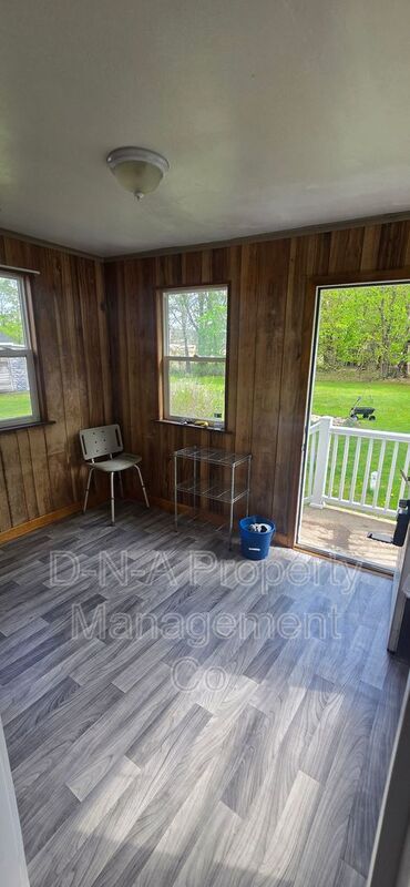 Building Photo - 580 Interchange Rd