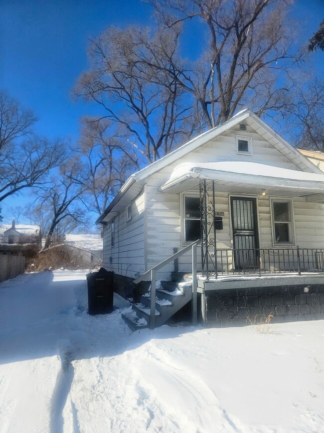 Building Photo - 2bd/1 bath Single Family Home!