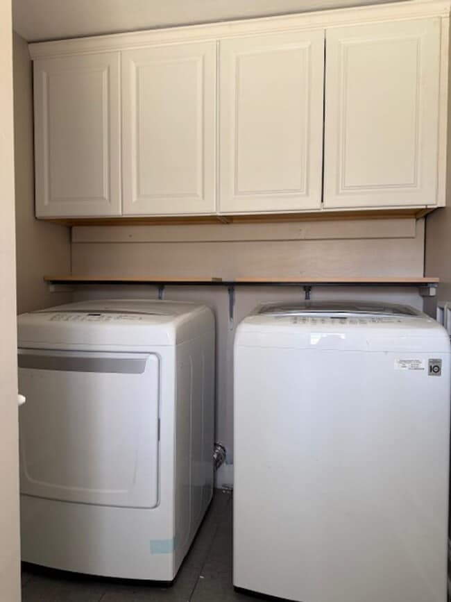 Building Photo - Chapel Creek