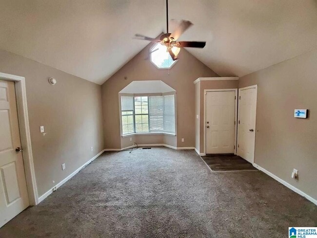 Building Photo - 620 15th Ave NW