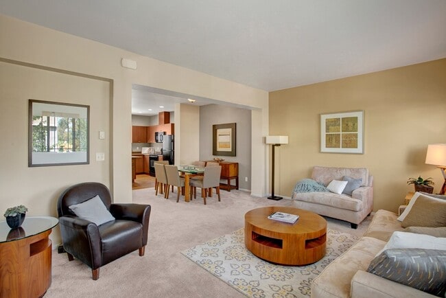 Building Photo - Brookstone at Edgewater