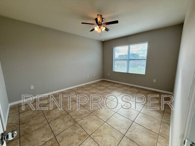 Building Photo - 4222 Roberta Dr