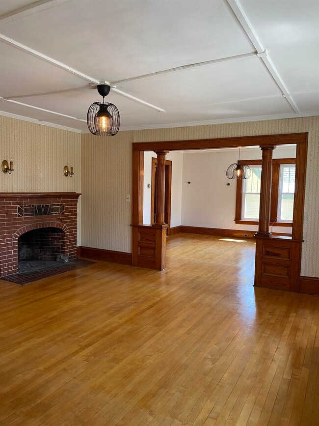 Building Photo - 4 Holt St