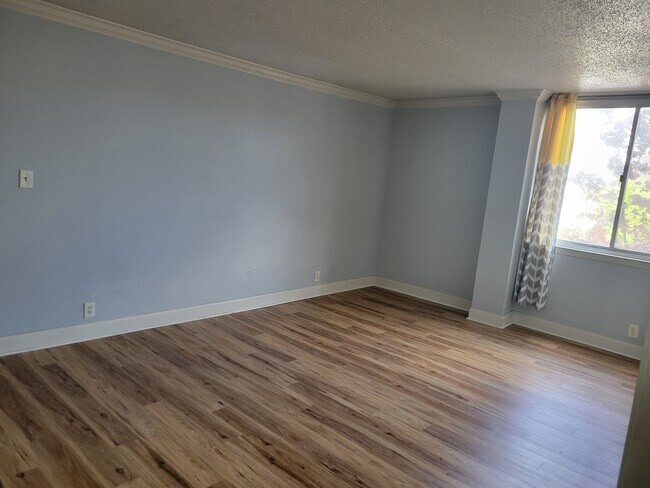 Building Photo - 1131 Stringers Ridge Rd