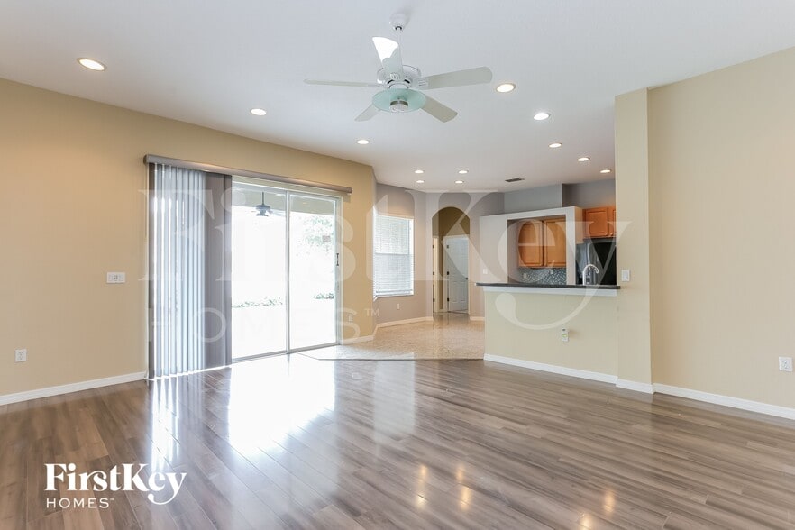 Building Photo - 2620 Wood Pointe Dr