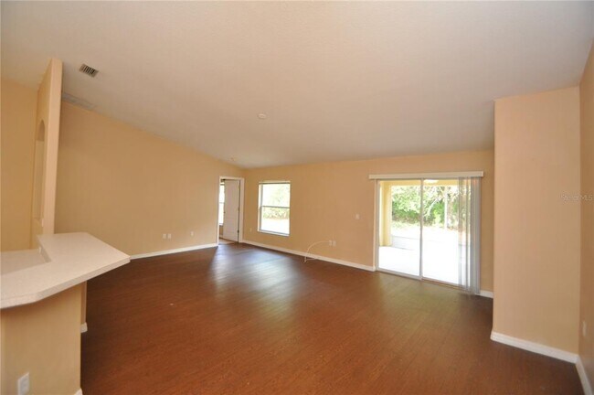 Building Photo - 65 Rolling Fern Dr
