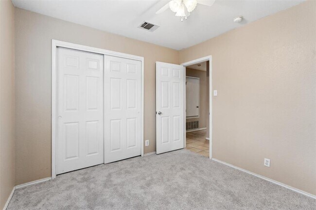 Building Photo - 107 McCarthur Dr