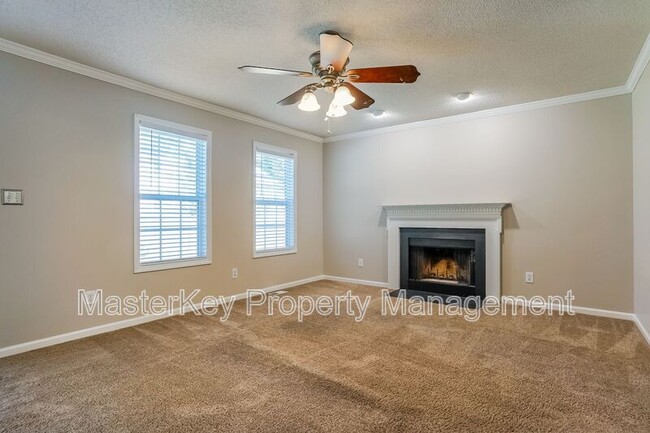 Building Photo - 105 Grandtree Ct