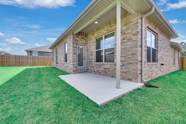 Building Photo - Brand New Home Waiting For you!