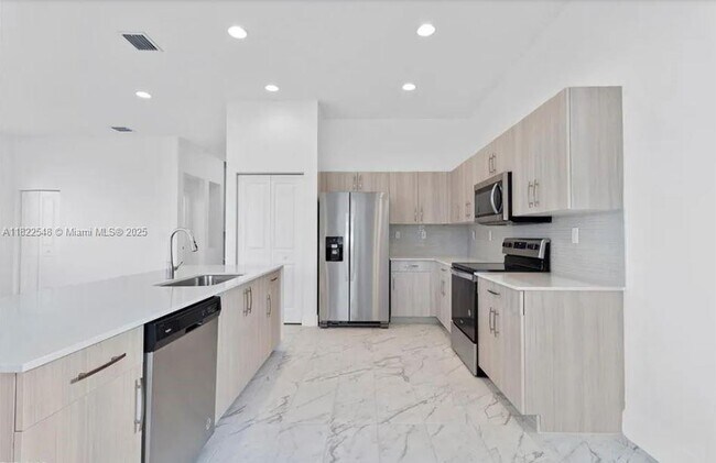 Building Photo - 5656 Cerva Ln