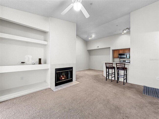 Building Photo - 13025 Mulberry Park Dr