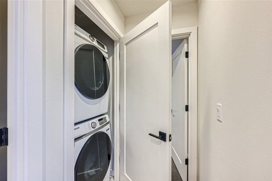 Building Photo - 4308 Wallingford Ave N