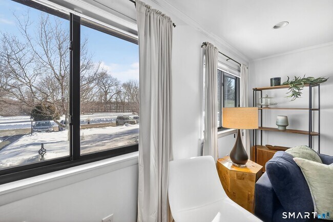 Building Photo - 78 Landing Cir