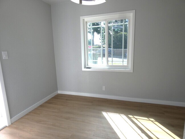 Building Photo - *Available NOW  in Whittier!*