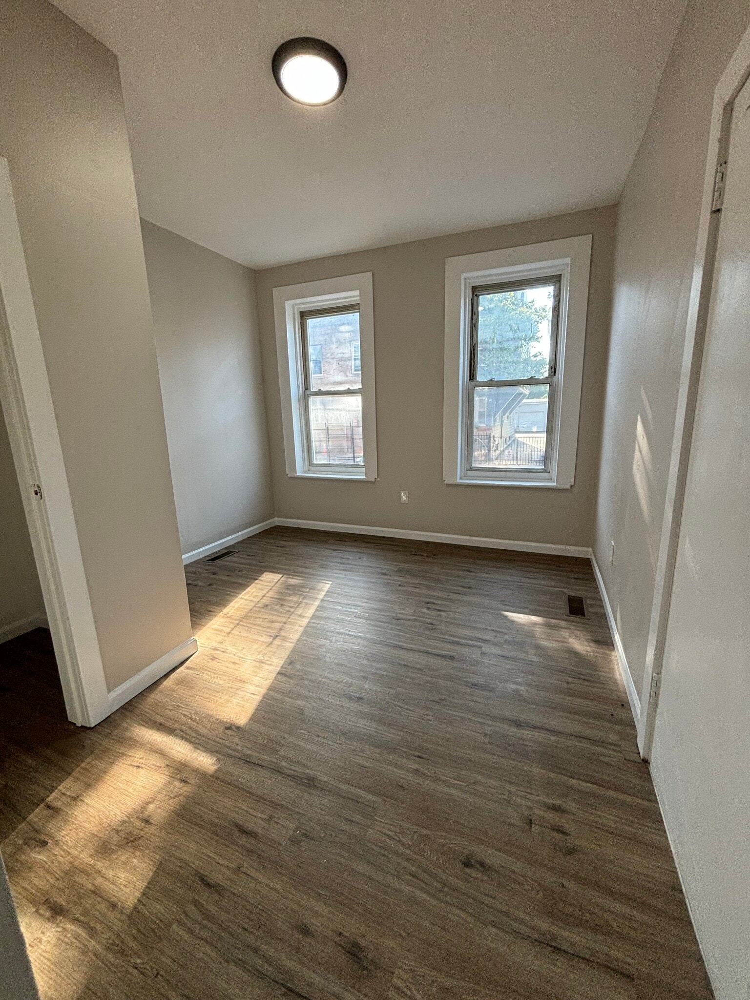 Unit 1R - 78 Stone St
