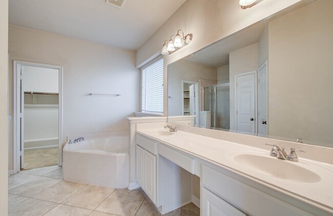 Building Photo - 5122 Raven Forest Ln
