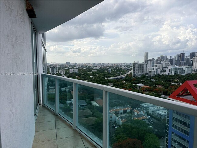 Building Photo - 2101 Brickell Ave