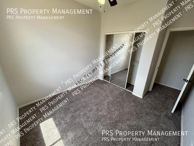 Building Photo - 3651 E Sundance Ave