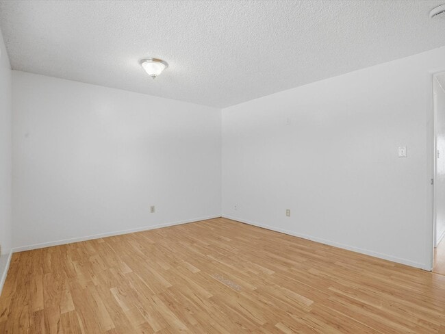 Building Photo - Upgraded Sparks Home