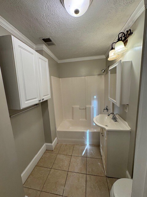 Master Suite 2 bathroom - 1327 Parrett St