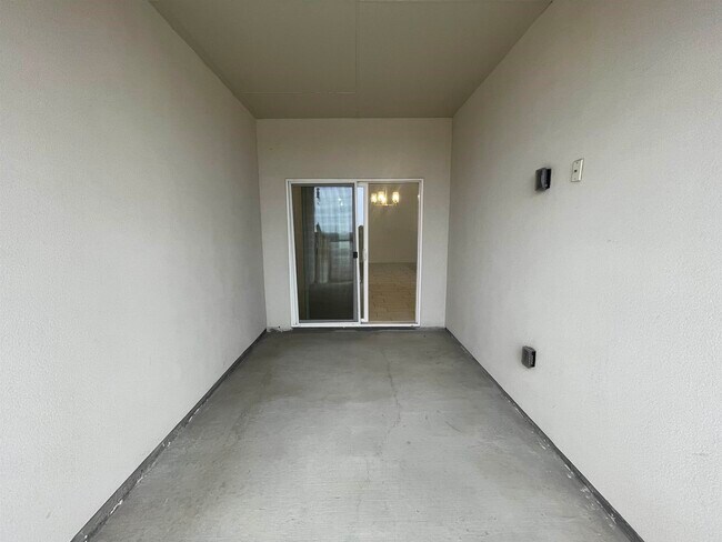 Building Photo - 9905 Kaspar Dr