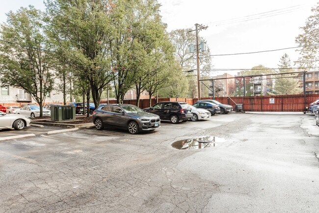 Building Photo - 4537 S Drexel Blvd