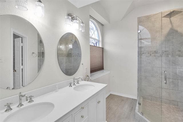 Building Photo - 1519 Hampton Dr