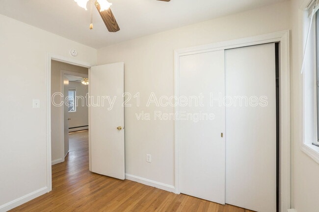 Building Photo - 5912 3rd St S