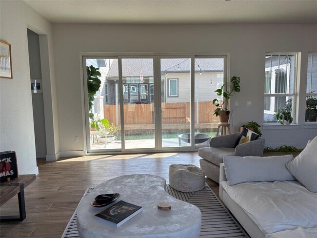 Building Photo - 9204 Apogee Blvd