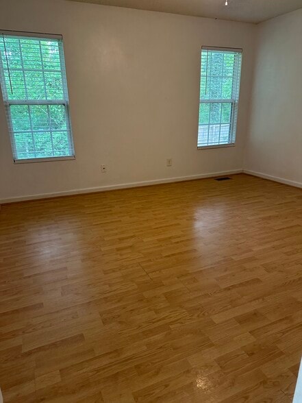 Building Photo - 3939 McIntosh St