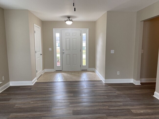 Building Photo - 152 Scarlett Ln